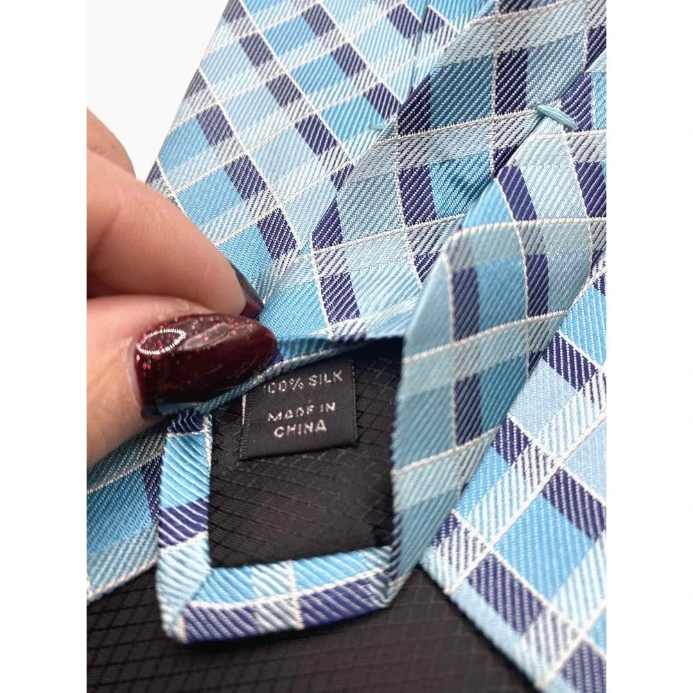 Nicole Miller‎ Men's Blue plaid 100% Silk NeckTie 3.5